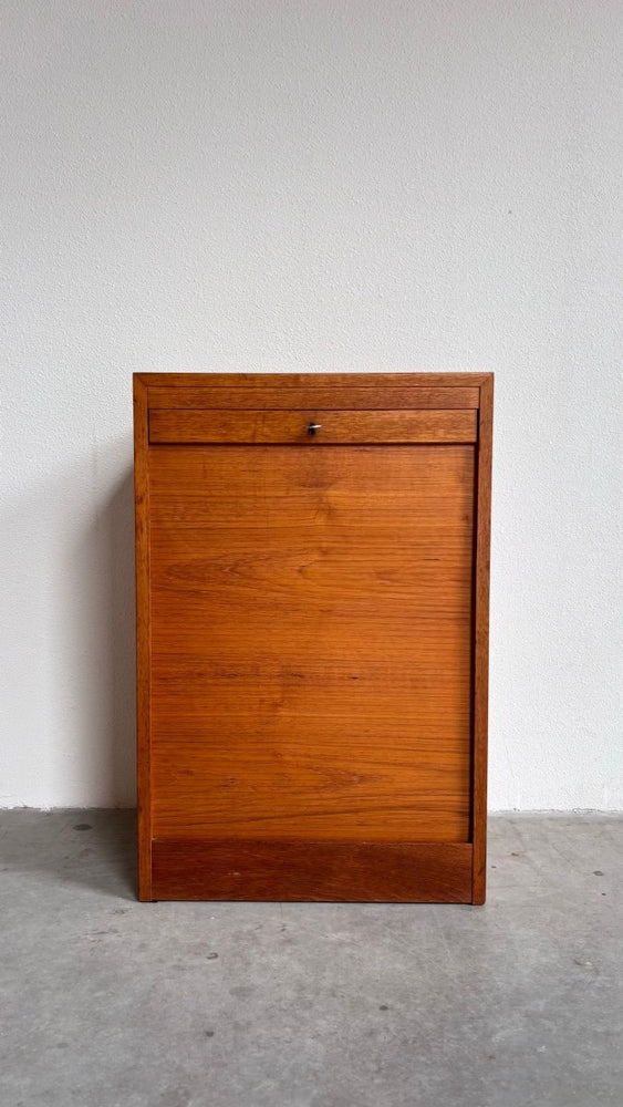 
                  
                    Vintage tambour kastje teak - LOUI.STORE
                  
                