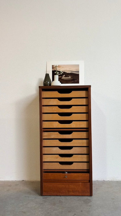 
                  
                    Vintage tambourkast teak hoog - LOUI.STORE
                  
                