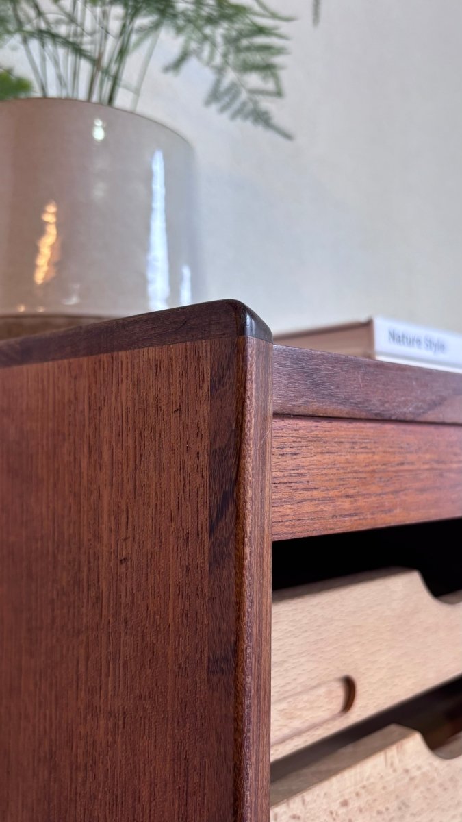 
                  
                    Vintage tambourkast teak - LOUI.STORE
                  
                