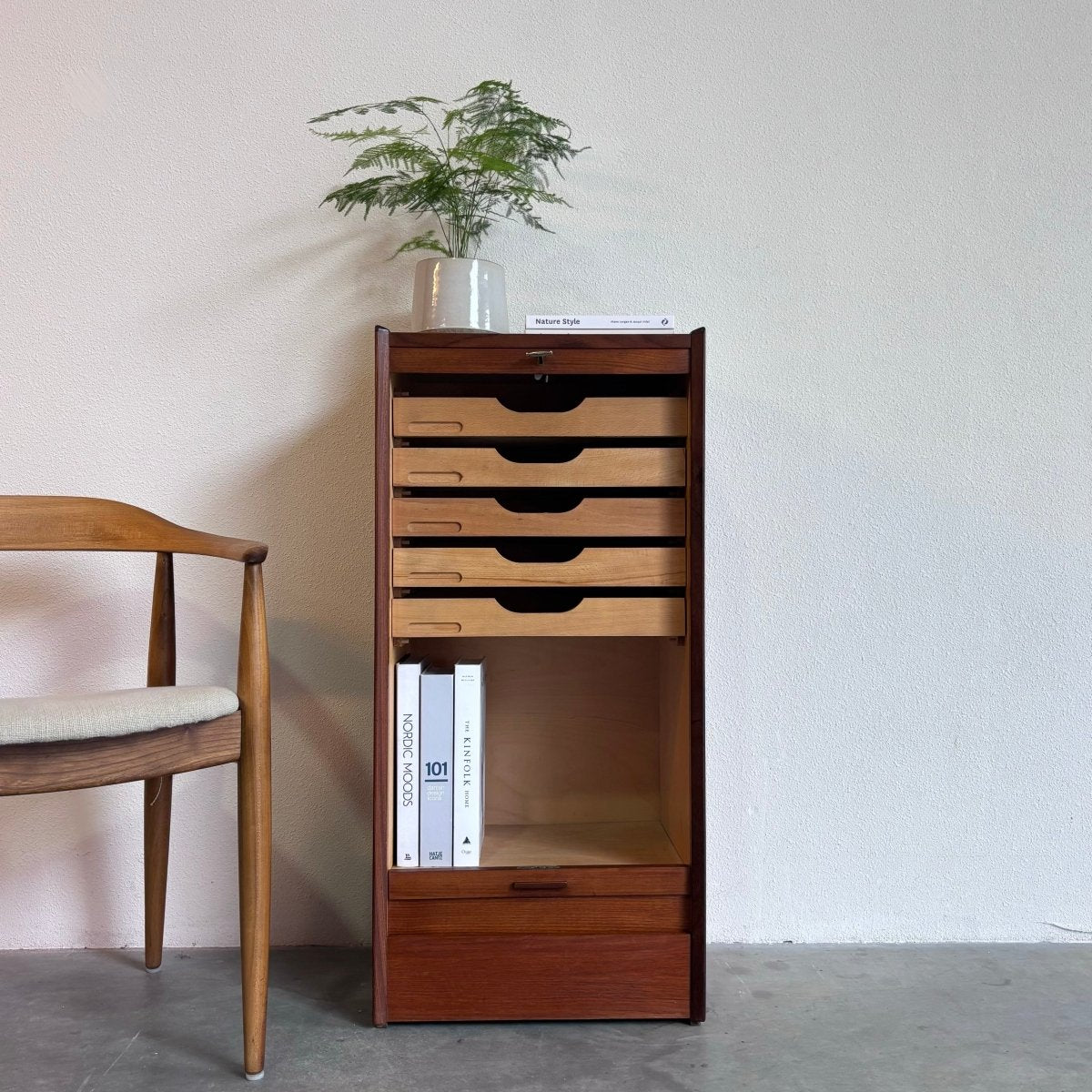 Vintage tambourkast teak - LOUI.STORE