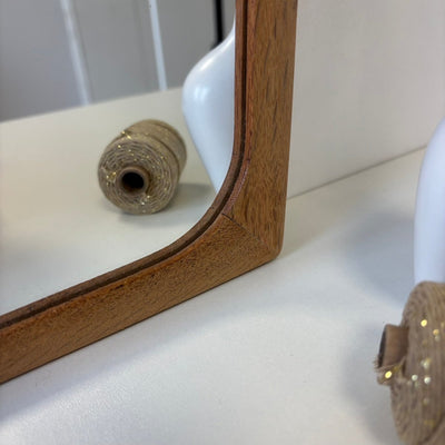 
                  
                    Vintage tapstoelopende spiegel eiken - LOUI.STORE
                  
                