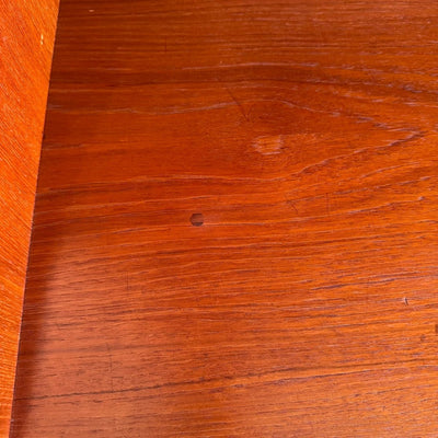 
                  
                    Vintage teak boekenkast Johannes Sorth-Nexø Møbelfabrik - LOUI
                  
                