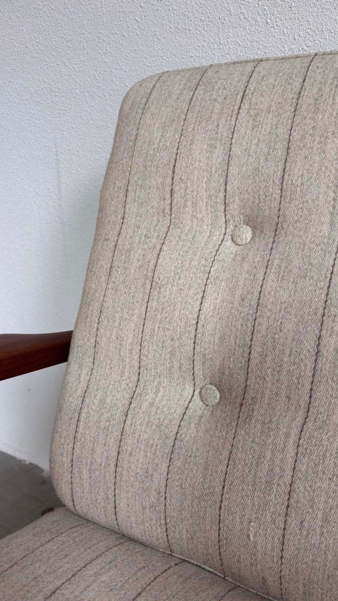 
                  
                    Vintage teak fauteuil beige - LOUI.STORE
                  
                