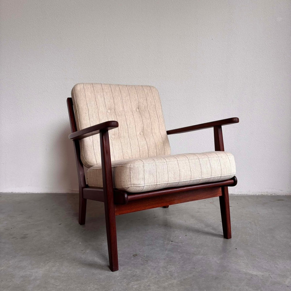 
                  
                    Vintage teak fauteuil beige - LOUI.STORE
                  
                
