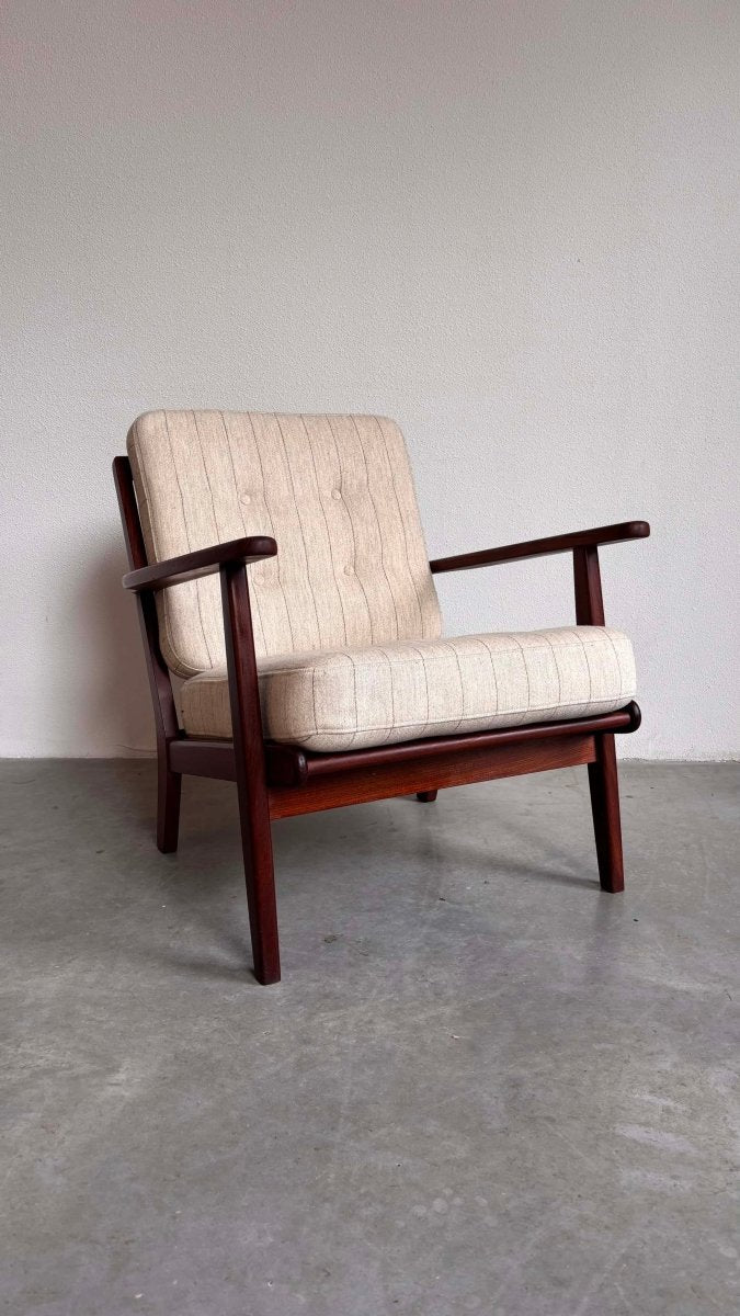 
                  
                    Vintage teak fauteuil beige - LOUI.STORE
                  
                