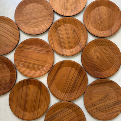 
                  
                    Vintage teak houten borden - LOUI
                  
                
