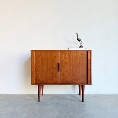 
                  
                    Vintage teak Kai Kristiansen sideboard met tambourdeuren - LOUI
                  
                