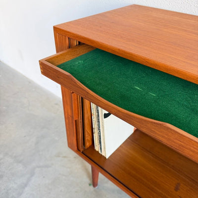 
                  
                    Vintage teak Kai Kristiansen sideboard met tambourdeuren - LOUI
                  
                