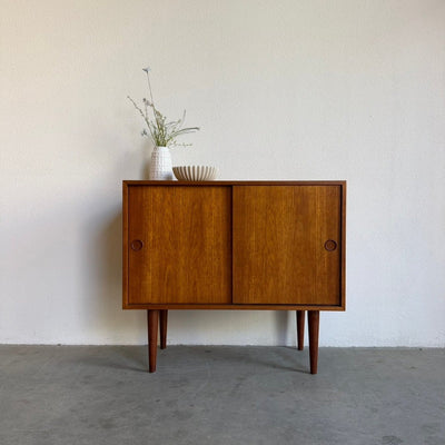 Vintage teak Kai Kristiansen sideboard schuifdeurtjes - LOUI