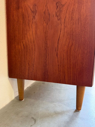 
                  
                    Vintage teak ladekast 7* - LOUI
                  
                