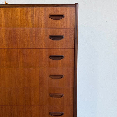 
                  
                    Vintage teak ladekast 7* - LOUI
                  
                