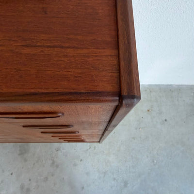 
                  
                    Vintage teak ladekast 7* - LOUI
                  
                
