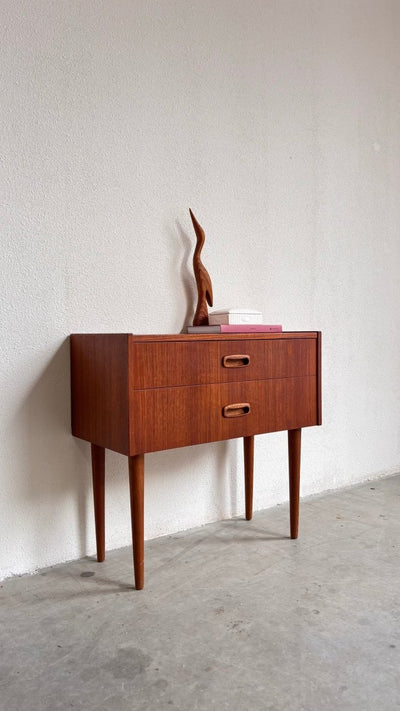 Vintage teak ladekastje klein - LOUI.STORE