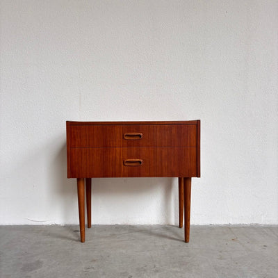 
                  
                    Vintage teak ladekastje klein - LOUI.STORE
                  
                