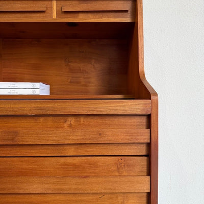 
                  
                    Vintage teak "Rooval "secretaire - bureau met rechte greep - LOUI
                  
                