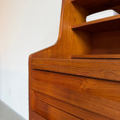 
                  
                    Vintage teak "Rooval "secretaire - bureau met rechte greep - LOUI
                  
                