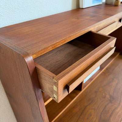 
                  
                    Vintage teak "Rooval "secretaire - bureau met rechte greep - LOUI
                  
                