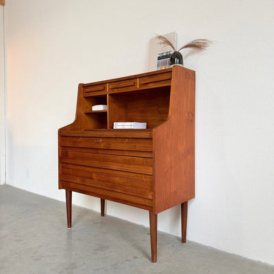 
                  
                    Vintage teak "Rooval "secretaire - bureau met rechte greep - LOUI
                  
                