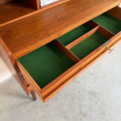 
                  
                    Vintage teak "Rooval "secretaire - bureau met rechte greep - LOUI
                  
                