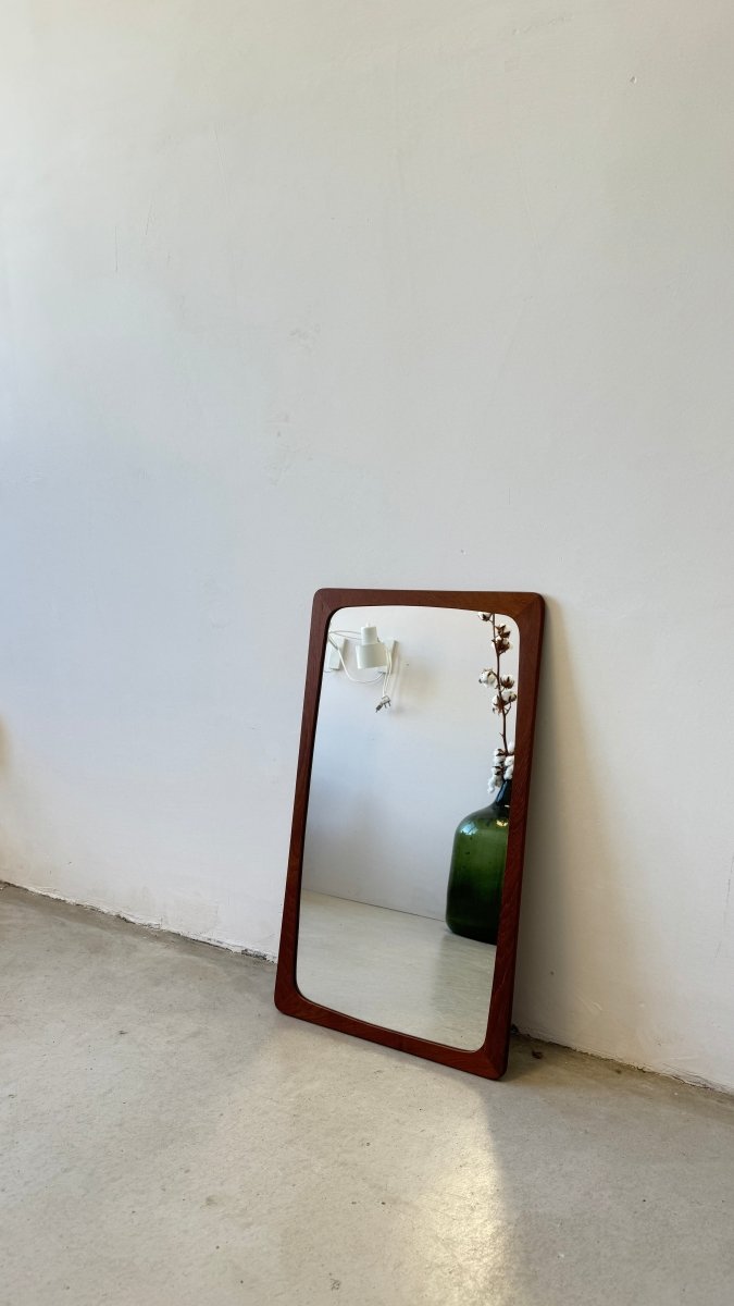 
                  
                    Vintage teak spiegel - LOUI.STORE
                  
                