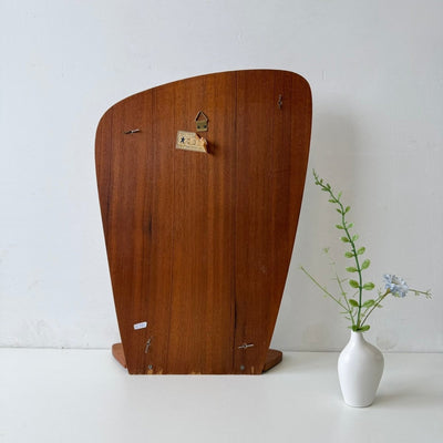 
                  
                    Vintage teak spiegel organisch met plankje - LOUI
                  
                