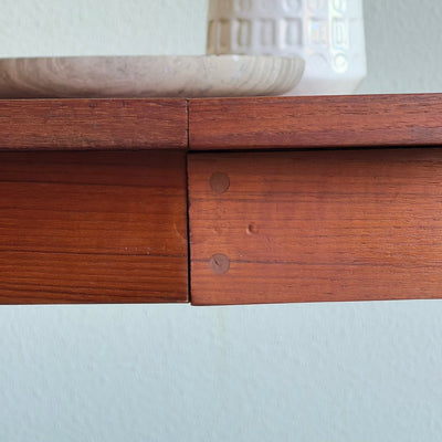 
                  
                    Vintage teak tafel rond - uitschuifbaar - LOUI
                  
                