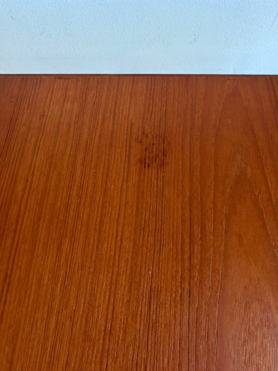 
                  
                    Vintage teak tafel rond - uitschuifbaar - LOUI
                  
                