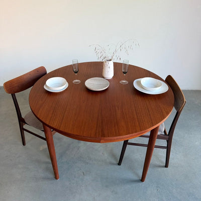 
                  
                    Vintage teak tafel rond - uitschuifbaar - LOUI
                  
                