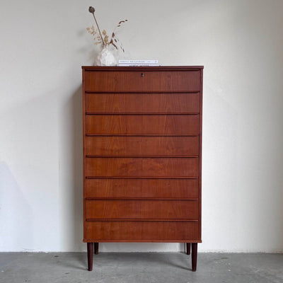 Vintage teak “tallboy” ladekast - LOUI.STORE