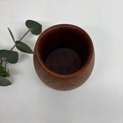 
                  
                    Vintage teak vaasje Wiggers - LOUI.STORE
                  
                