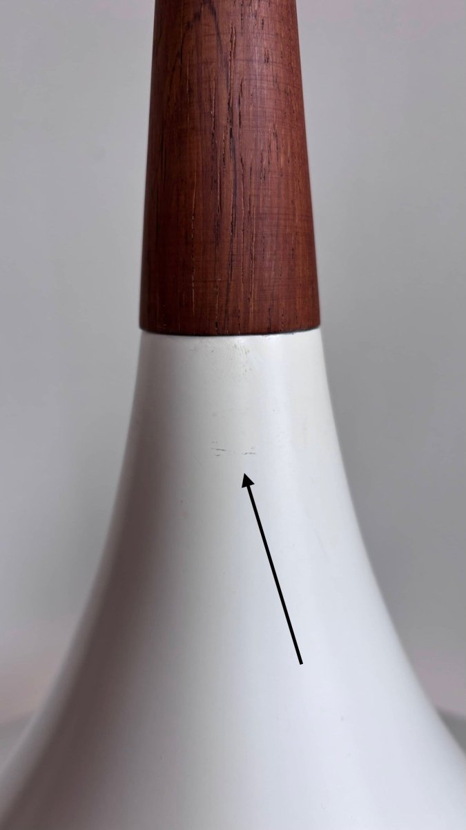 
                  
                    Vintage trompet lamp met teak - LOUI.STORE
                  
                