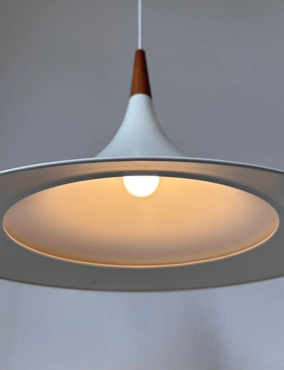 
                  
                    Vintage trompet lamp met teak - LOUI.STORE
                  
                