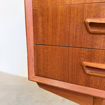 
                  
                    Vintage tweezijdig ruim bureau teak - LOUI
                  
                