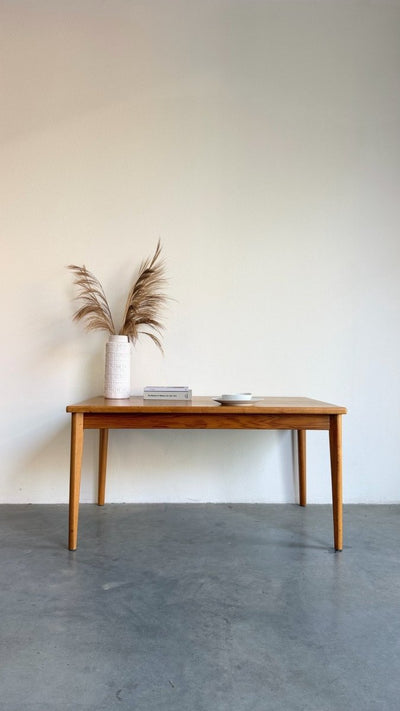 
                  
                    Vintage uitschuifbare eettafel licht teak - LOUI
                  
                