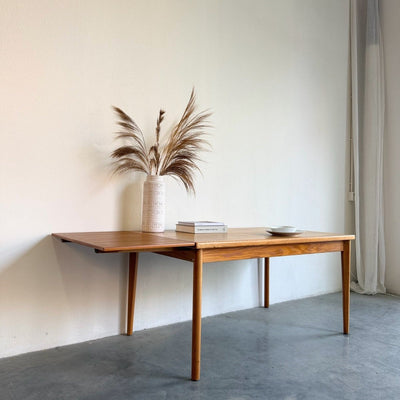 
                  
                    Vintage uitschuifbare eettafel licht teak - LOUI
                  
                