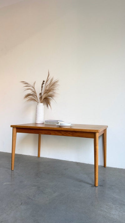 
                  
                    Vintage uitschuifbare eettafel licht teak - LOUI
                  
                