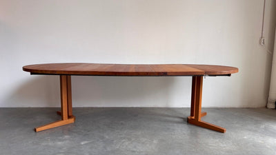 
                  
                    Vintage uitschuifbare eettafel rond - LOUI.STORE
                  
                