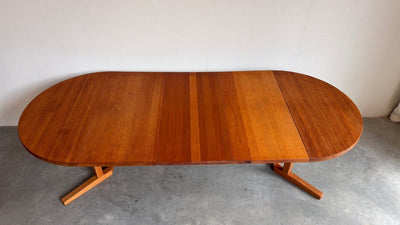 
                  
                    Vintage uitschuifbare eettafel rond - LOUI.STORE
                  
                
