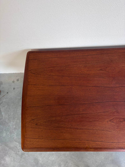 
                  
                    Vintage uitschuifbare eettafel Svend Aage Madsen - LOUI.STORE
                  
                