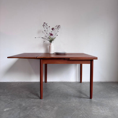 Vintage uitschuifbare eettafel vierkant - LOUI.STORE