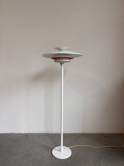 
                  
                    Vintage vloerlamp Jeka - LOUI.STORE
                  
                