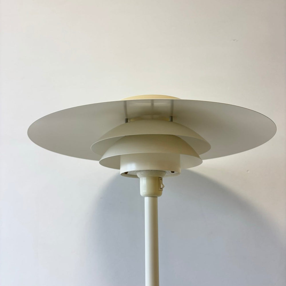 
                  
                    Vintage vloerlamp schalen wit - LOUI.STORE
                  
                