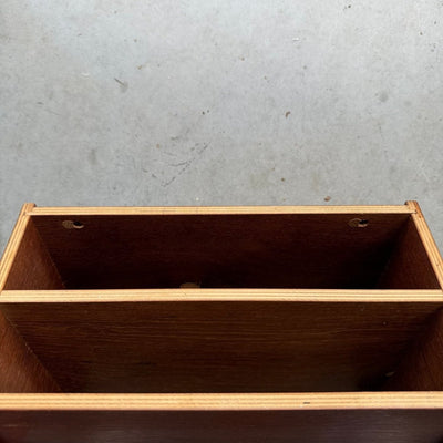 
                  
                    Vintage wandkastje 2 schappen teak - LOUI
                  
                