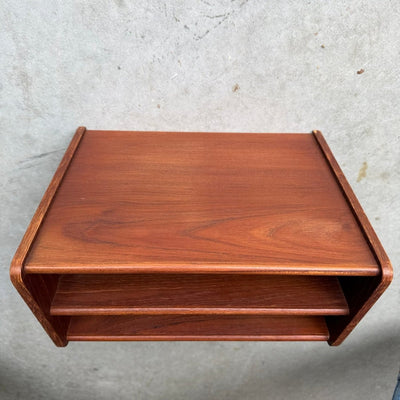 
                  
                    Vintage wandkastje 2 schappen teak - LOUI
                  
                