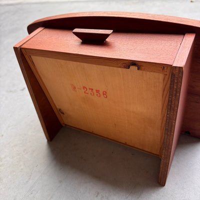 
                  
                    Vintage wandkastje met lade teak - LOUI.STORE
                  
                