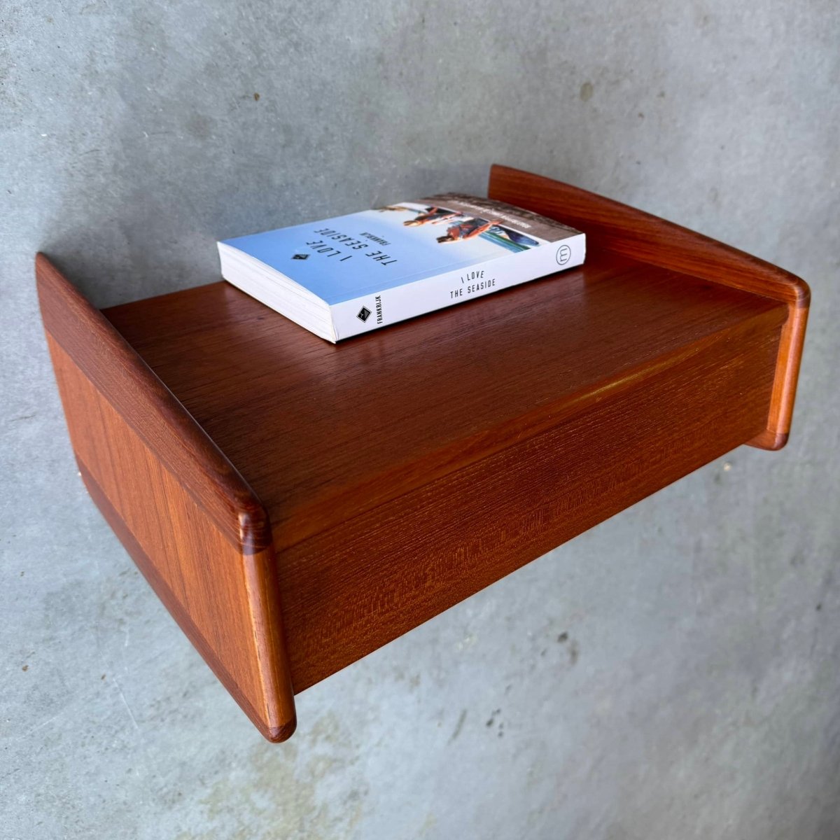 Vintage wandkastje met lade teak - LOUI.STORE