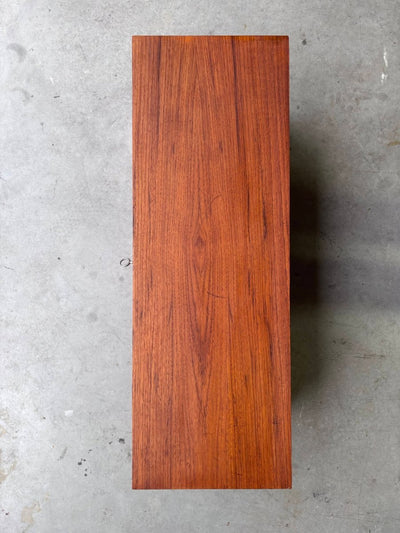 
                  
                    Vintage wandkastje teak klep - LOUI.STORE
                  
                