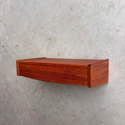 
                  
                    Vintage wandkastje teak - LOUI.STORE
                  
                