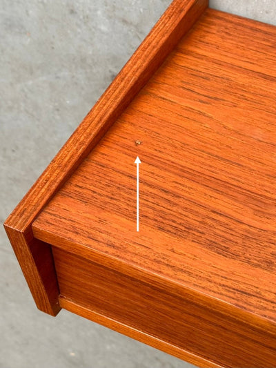 
                  
                    Vintage wandkastje teak metalen knopje - LOUI.STORE
                  
                