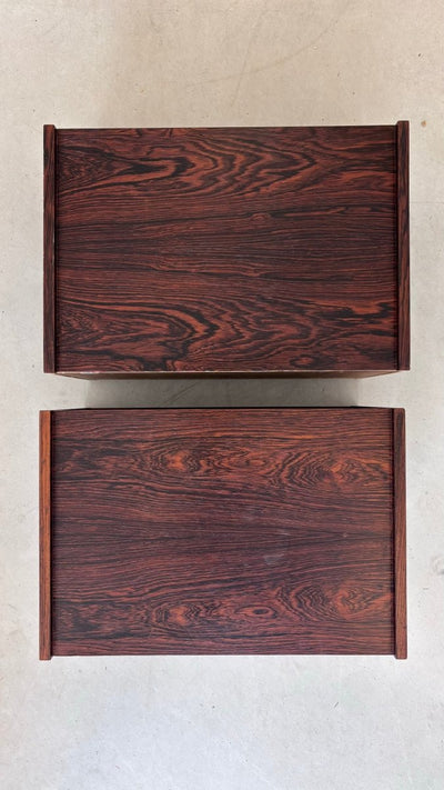 
                  
                    Vintage wandkastjes palissander - LOUI.STORE
                  
                